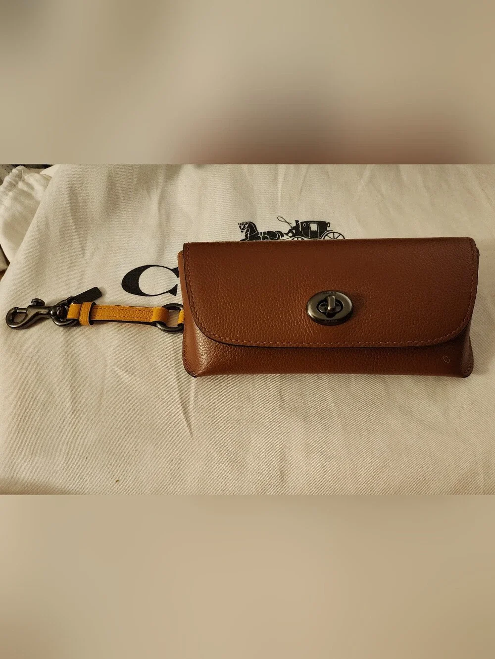GUC COACH Sunglasses Case Bag Charm In Colorblock, Style No. 1267